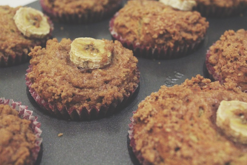 Breakfast Muffins: Banana & Cinnamon Crumb Top