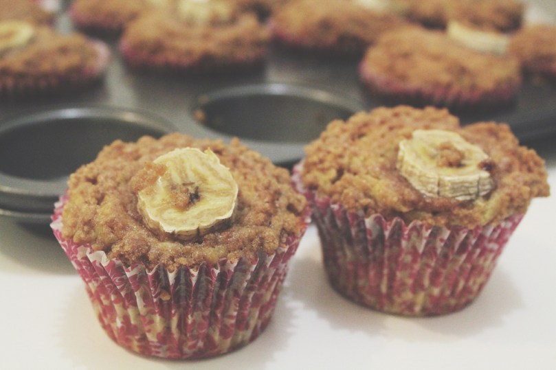 Breakfast Muffins: Banana & Cinnamon Crumb Top