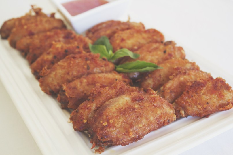 Tom Yum Gài Tôt (ต้มยำ ไก่ทอด)