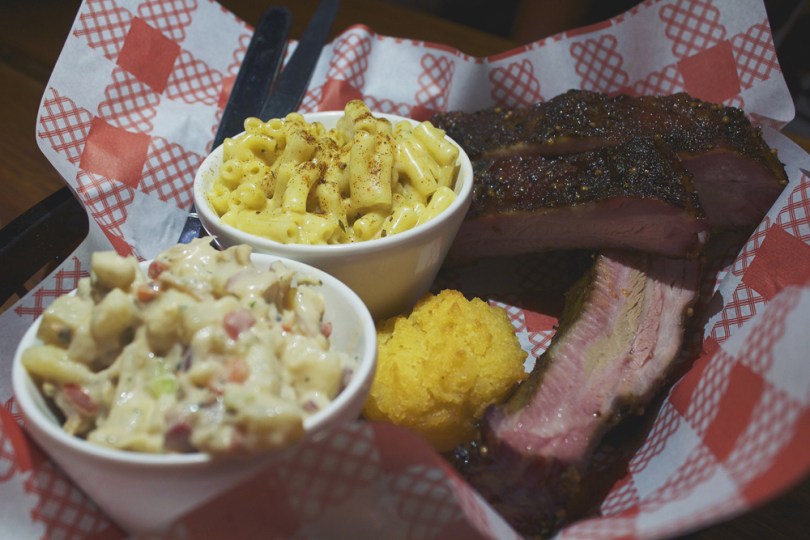 Surly's - AMERICAN BBQ PLATES*: PORK SPARE RIBS
