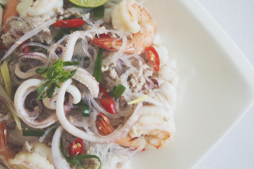 Yum Woon Sen (ยำวุ้นเส้น)