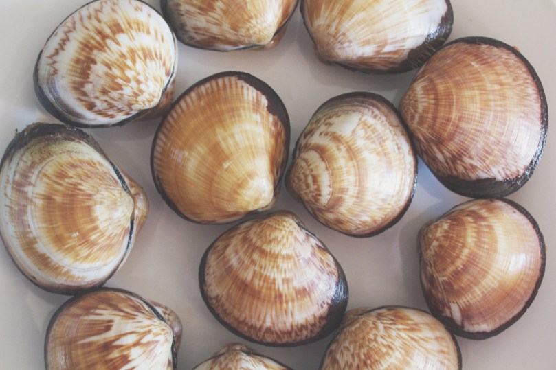 Garlic Butter Flame Clams Ingredients