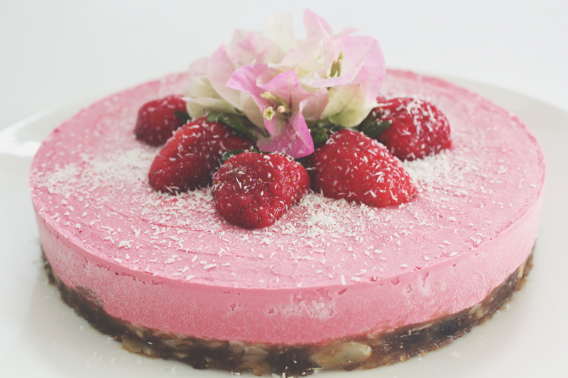 No Bake Strawberry & Coconut Vegan 'Cheesecake'