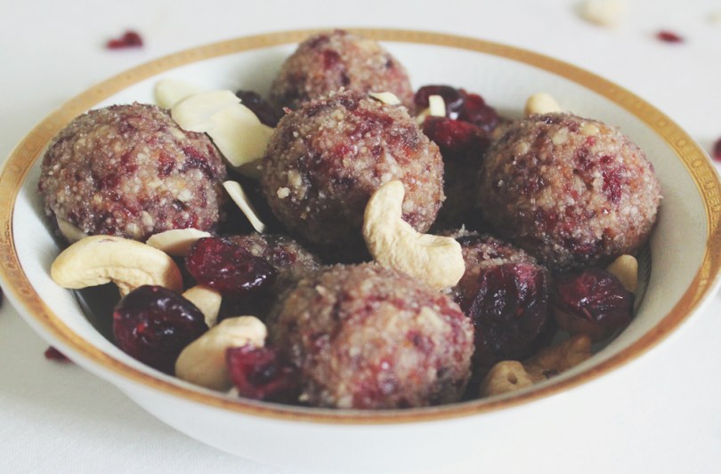 Cranberry Vanilla Energy Bites