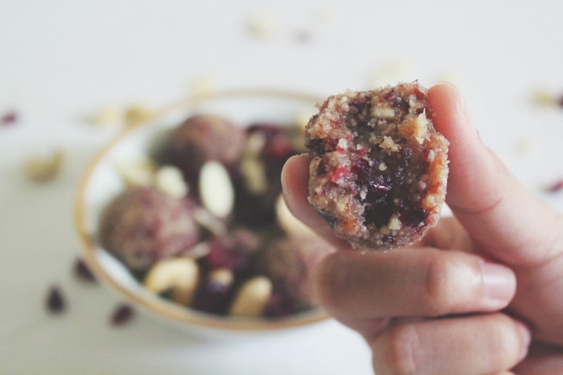 Cranberry Vanilla Energy Bites