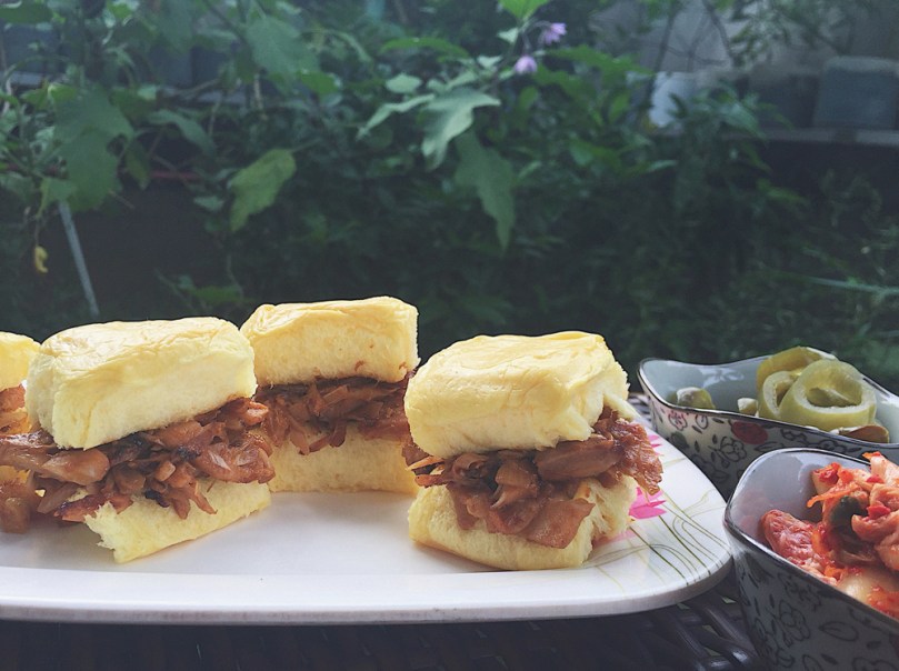 Vegetarian “Pulled Pork” Sliders