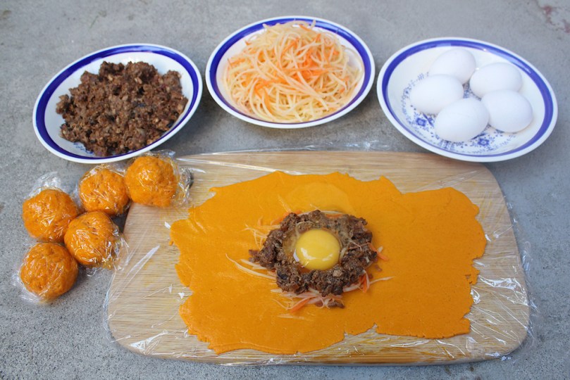 Vegetarian Ilocos-style Empanada