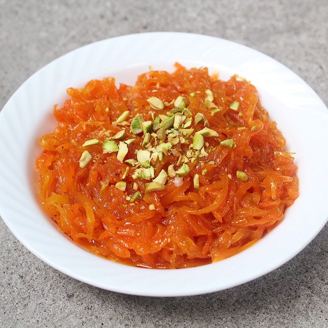 Vegan Gajar Ka Halwa (Indian Carrot Pudding)