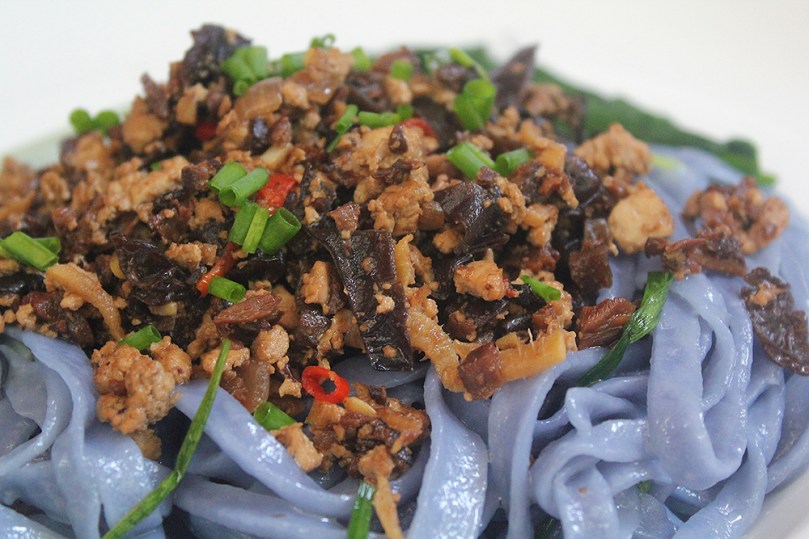 Stir-fried Handmade Noodles with Spicy Tofu & Mushroom Mince