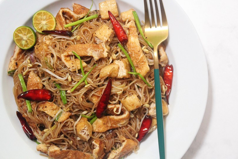 Khua Mee (Fried & Caramelised Rice Noodles)