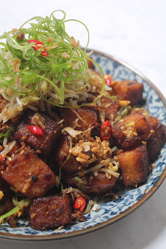Chai Tow Kway (Fried Carrot Cake)